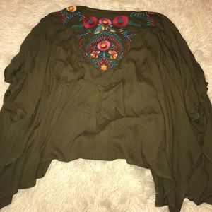 Green cardigan with floral embroidering